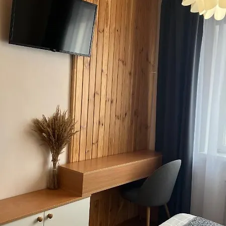 Guest house ніч над карпатами